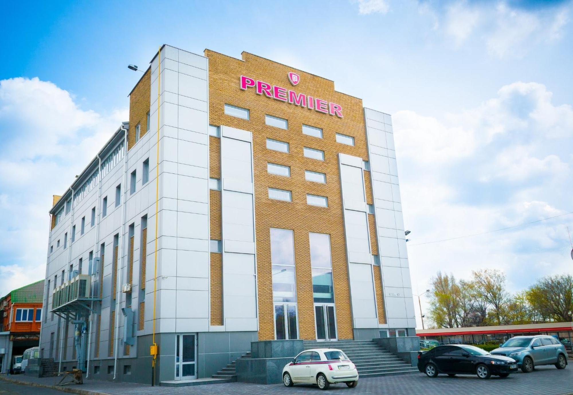 Hotel Premier Kamianske Extérieur photo