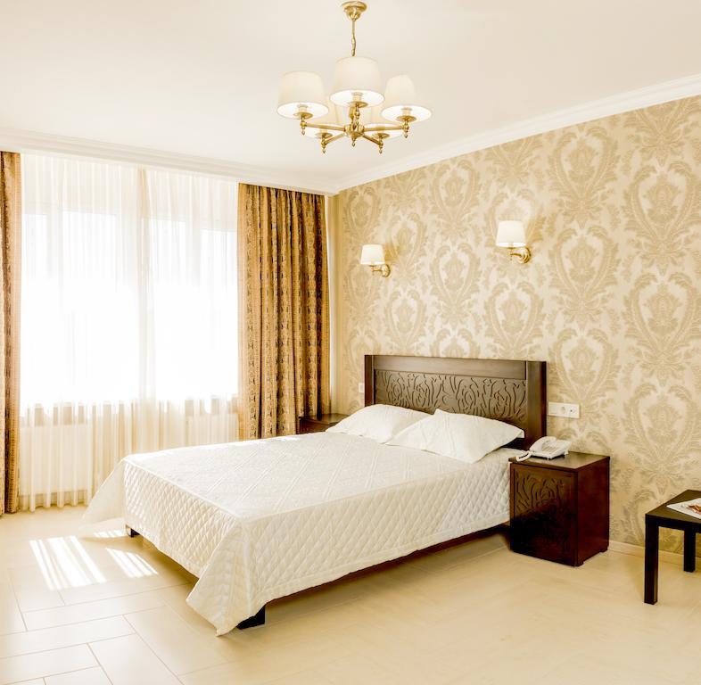 Hotel Premier Kamianske Chambre photo