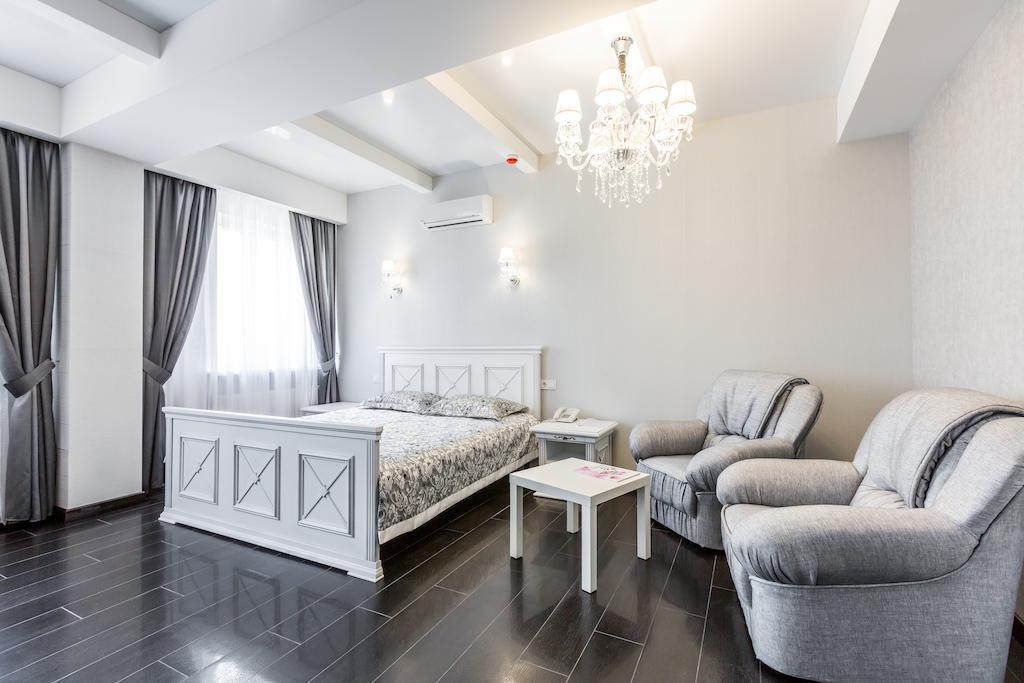 Hotel Premier Kamianske Chambre photo