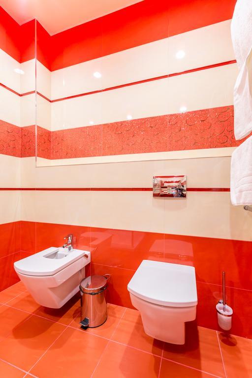 Hotel Premier Kamianske Extérieur photo